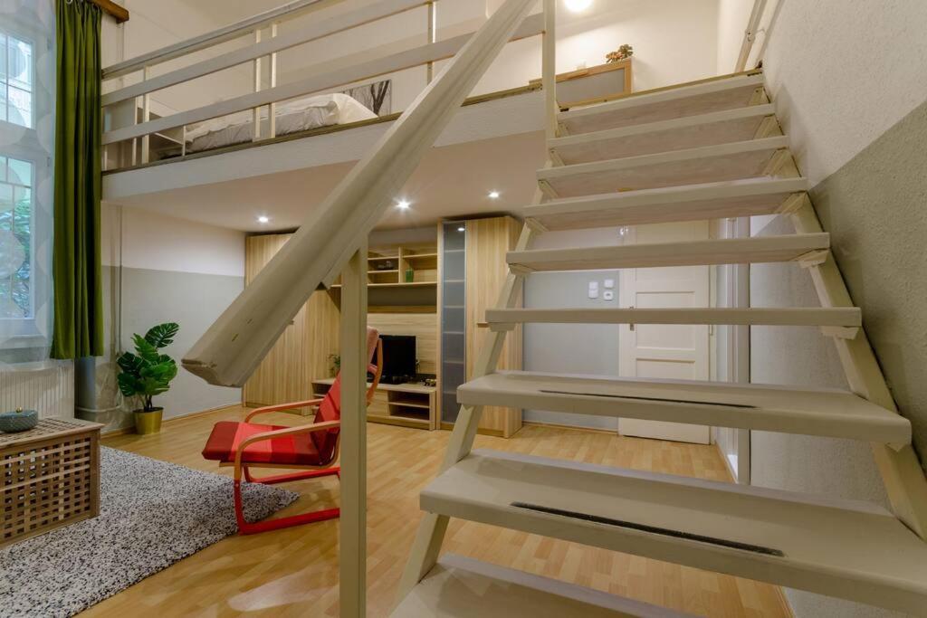 בודפשט De Lux Studio Apartment In Historical Quarters מראה חיצוני תמונה