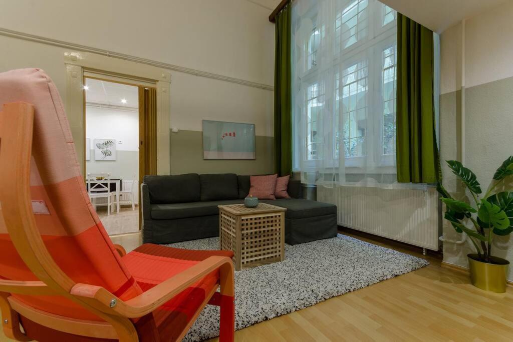 בודפשט De Lux Studio Apartment In Historical Quarters מראה חיצוני תמונה